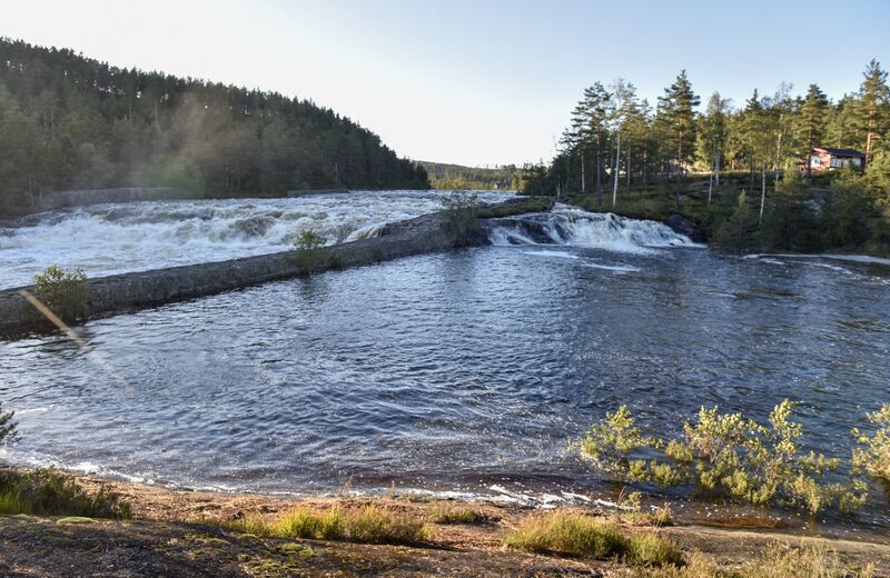 Fil:Sagehølen Hauglandsfossen Hynnekleiv 170925.jpg