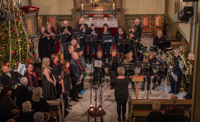 Fil:Evje kyrkje julekonsert 171223.jpg