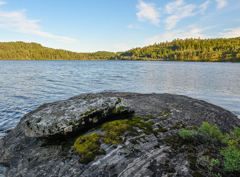 Fil:Eikelandsvatnet Hægeland 280724.jpg