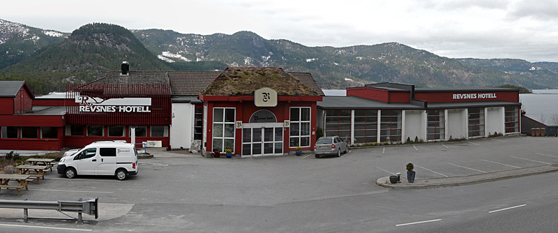 Fil:Revsnes Hotell 2011.jpg