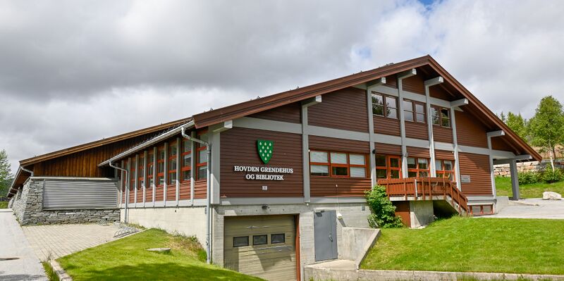 Fil:Hovden grendehus 200624.jpg