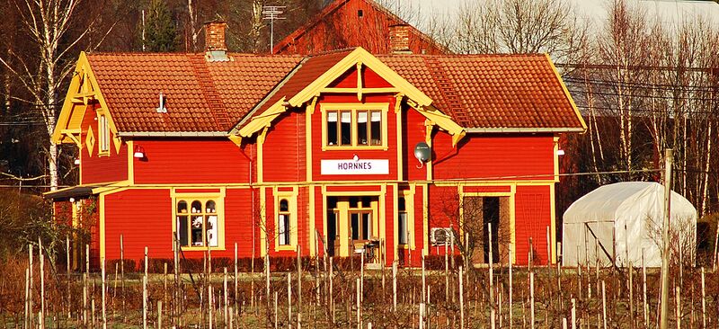Fil:Hornnes stasjon 121209.JPG