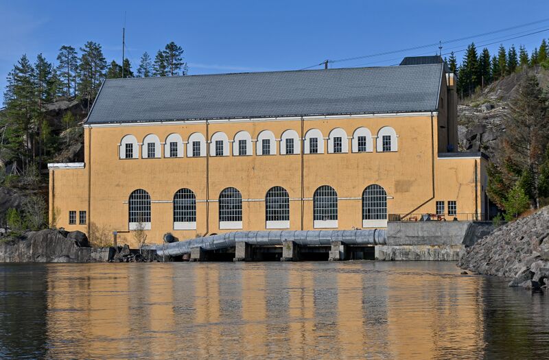 Fil:Høgefoss kraftstasjon Nissedal 030524-2.jpg