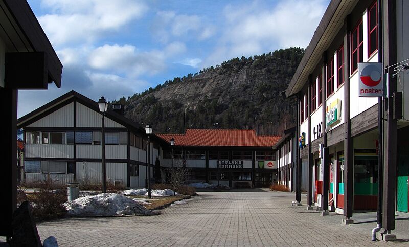Fil:Bygland, Sentrum.JPG