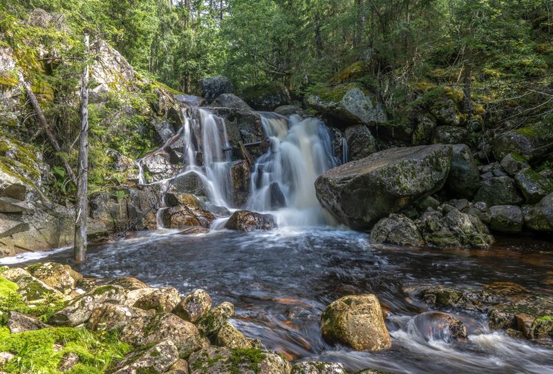 Fil:Hovassåna Skrikarjuvet Åraksbø 170724.jpg