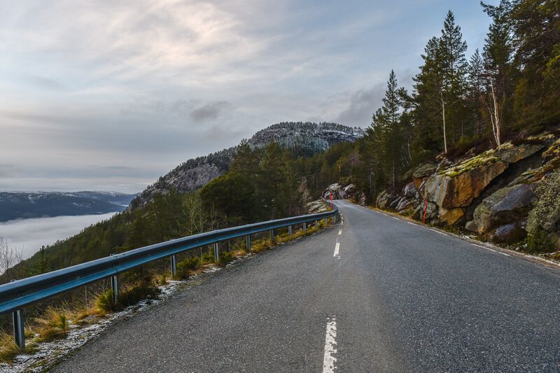 Fil:Fyresdalsvegen 171225.jpg
