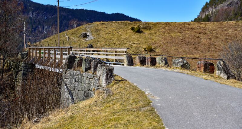 Fil:Kvålsbrua 140421.jpg