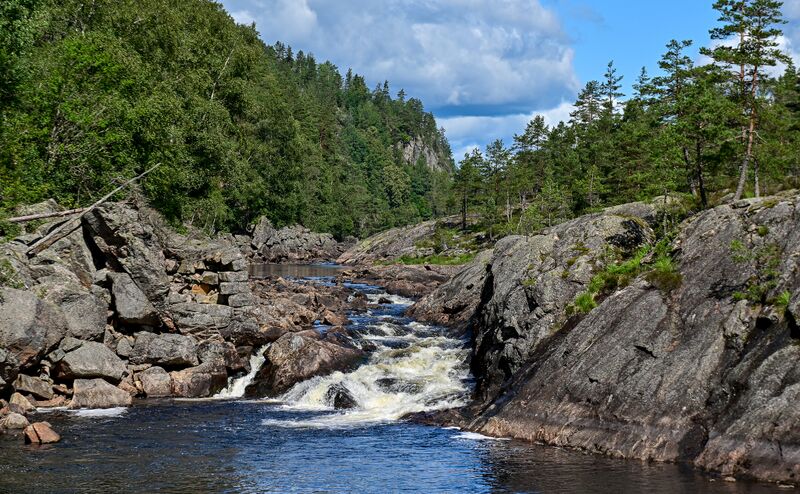 Fil:Skripelandsfossen Uldal 270723.jpg