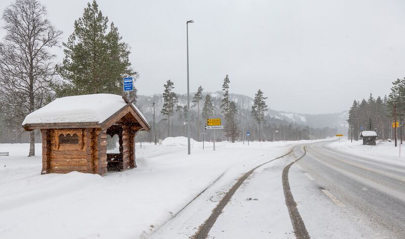 Fil:Hannåsmoen bussholdeplass 030226 (1).jpg